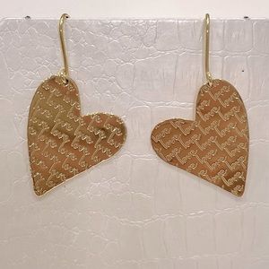 Mercedes Salazar golden heart earrings